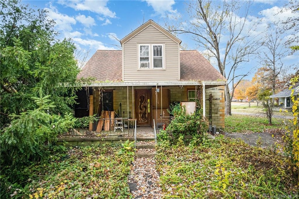 628 W Utica St, Sellersburg, IN 47172 - photo 1