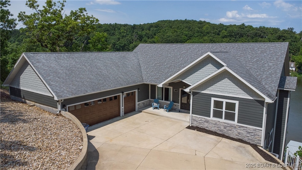 Under Contract $729,000 • Co-Listing Agent