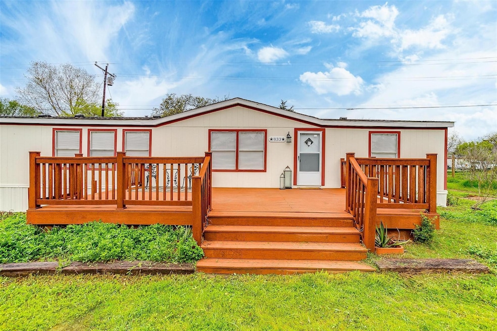 833 Barnes Rd, Cleburne, TX 76031 - photo 1