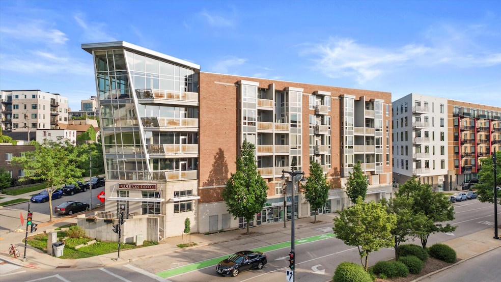 1541 N Jefferson St unit 309, Milwaukee, WI 53202 - photo 1