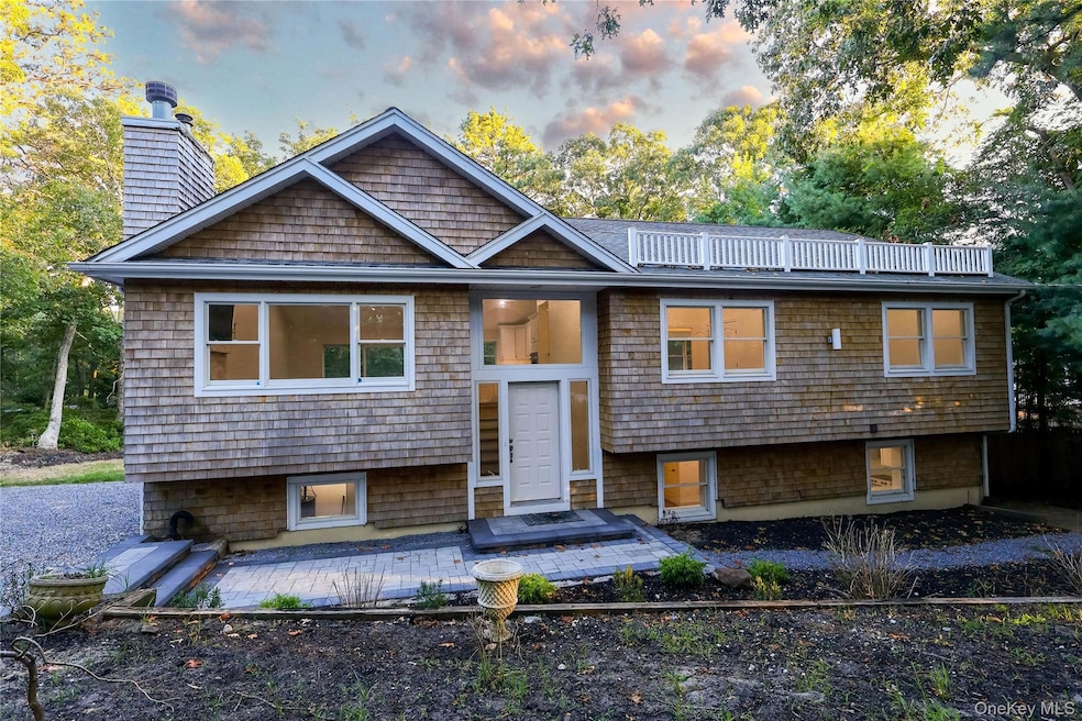 177 Red Creek Rd, Hampton Bays, NY 11946 - photo 1