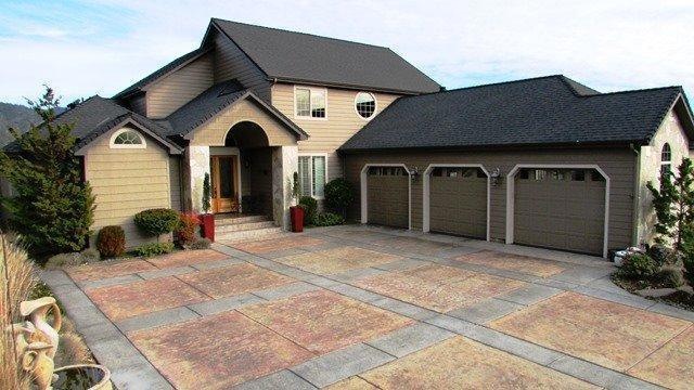 1177 NW Starlite Place, Grants Pass, OR 97526 - photo 1