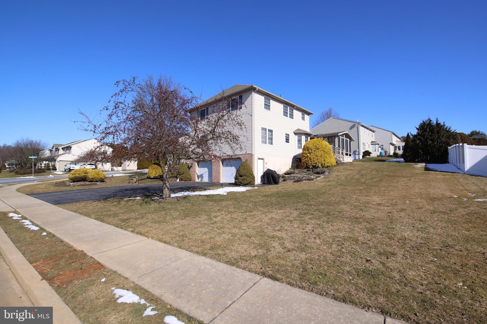 1162 Tuckerton Rd, Reading, PA 19605 - photo 1