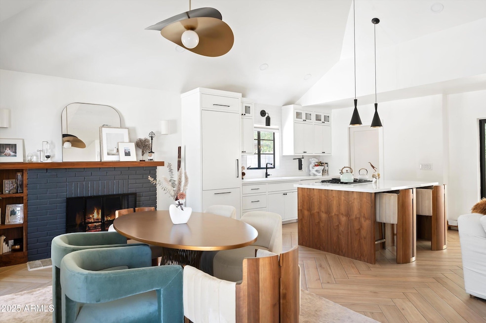 Dining/Kitchen