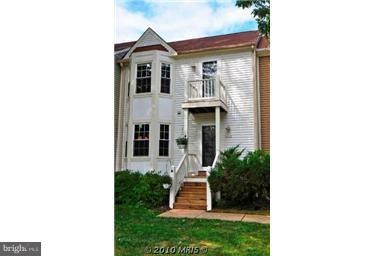 304 Locust St SE unit C, Vienna, VA 22180 - photo 1