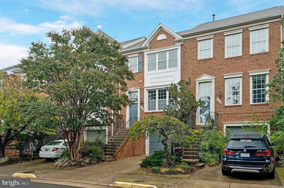 12033 Edgemere Cir, Reston, VA 20190 - photo 1