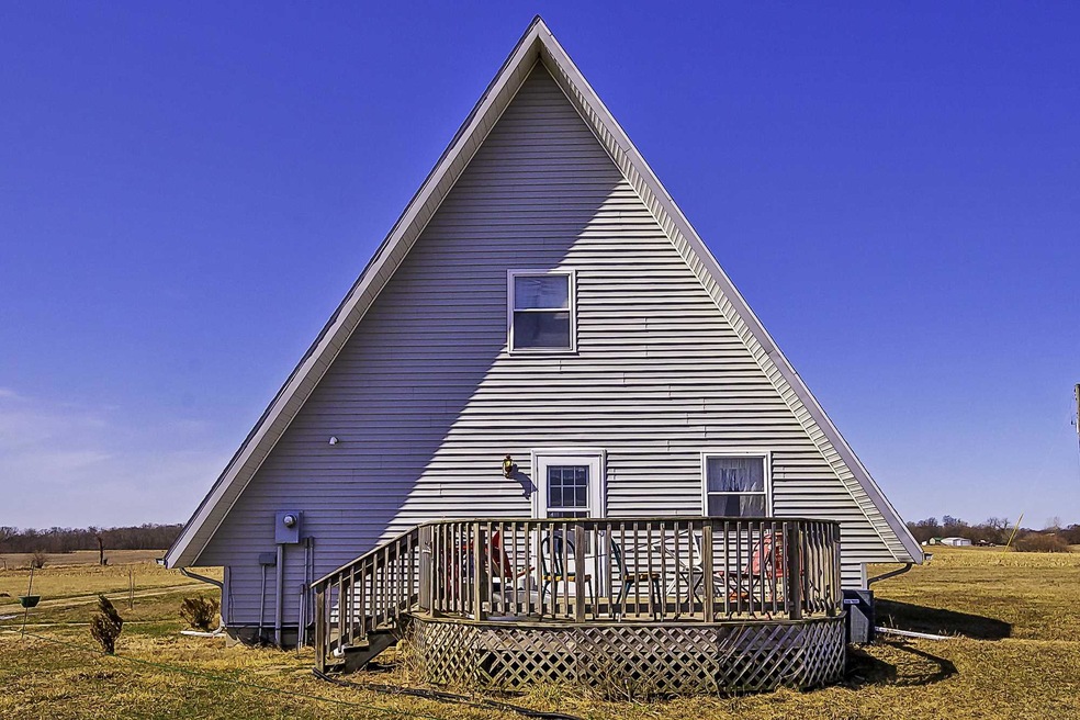 8469 S 450 W, Poneto, IN 46781 - photo 1