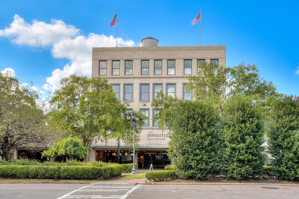 936 Broad St #214