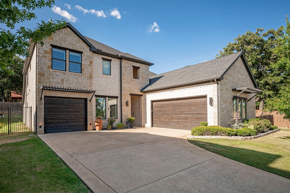 8925 Myranda Ct, North Richland Hills, TX 76182 - photo 1