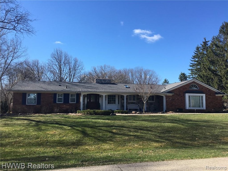 Call Your Realtor or Us For a Private Showing