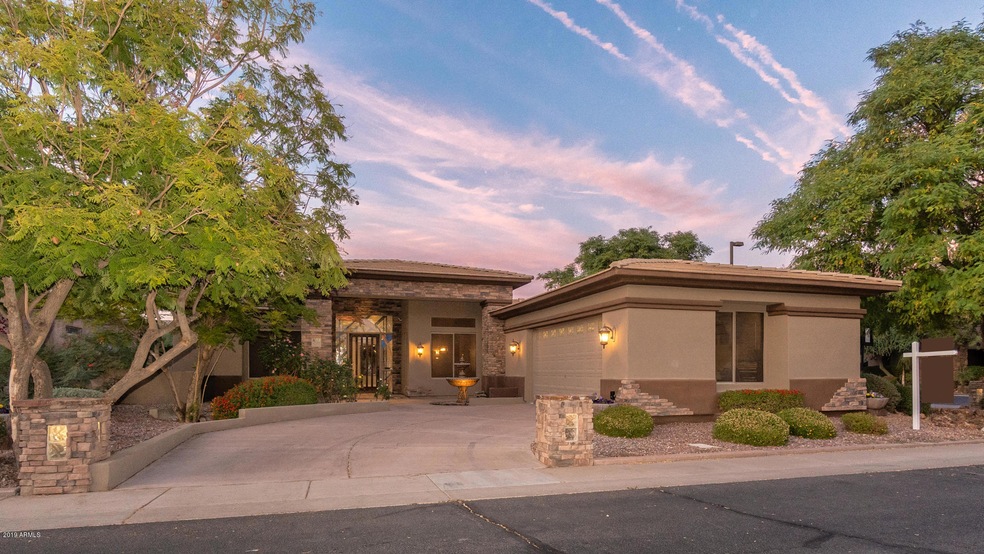 822 W Armstrong Way-2