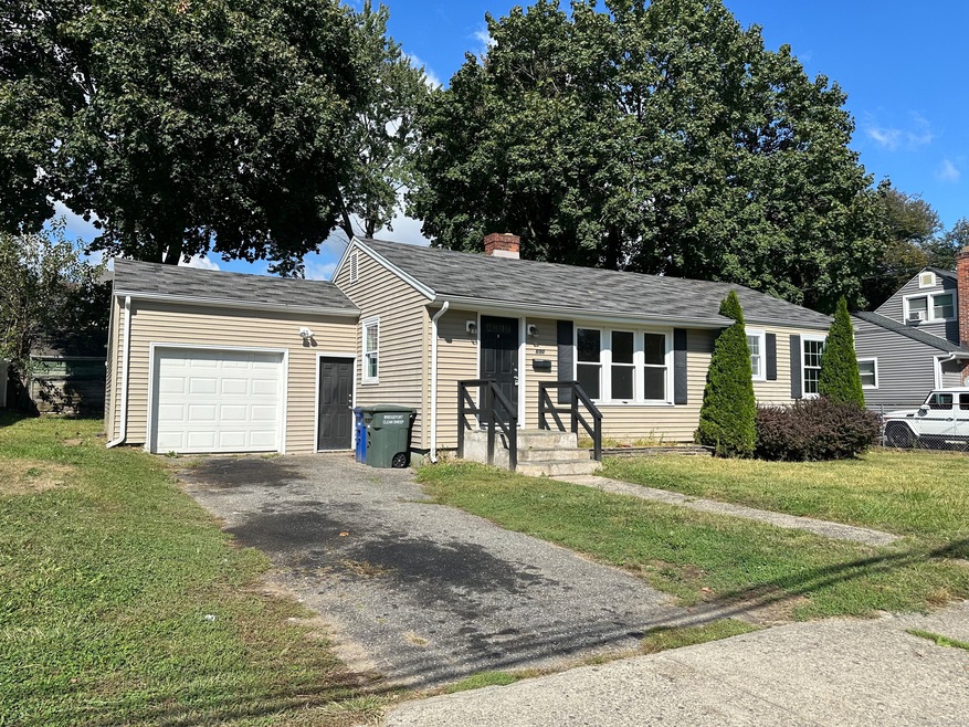 690 Fairview Ave, Bridgeport, CT 06606 - photo 1