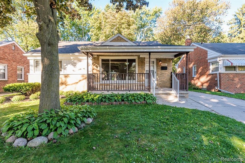 Welcome home to this spacious house in a quiet neighborhood