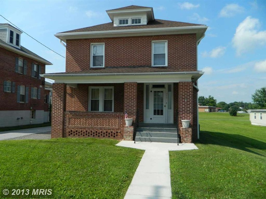 346 E Baltimore St, Taneytown, MD 21787 - photo 1