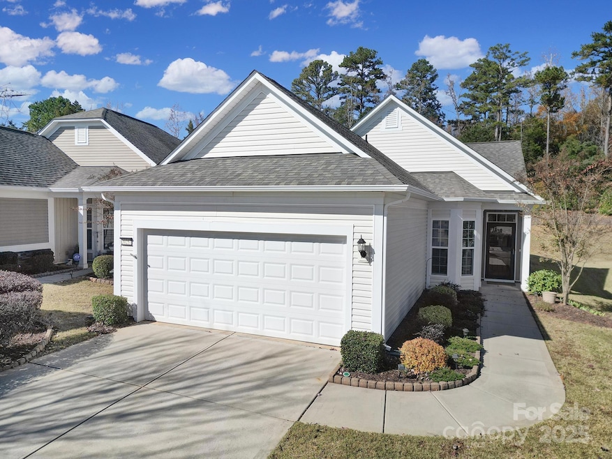 20257 Dovekie Ln, Fort Mill, SC 29707 - photo 1