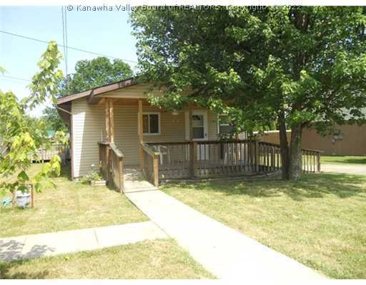 119 Hamon Dr, Scott Depot, WV 25560 - photo 1