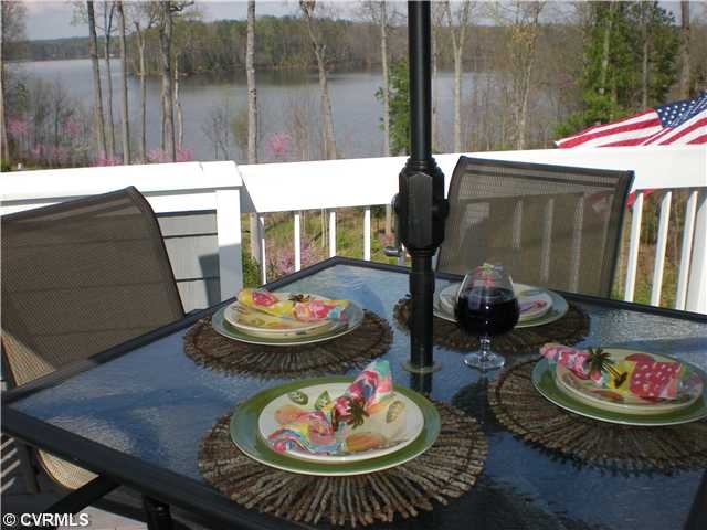 Patio/Deck - Ready for Entertaining!