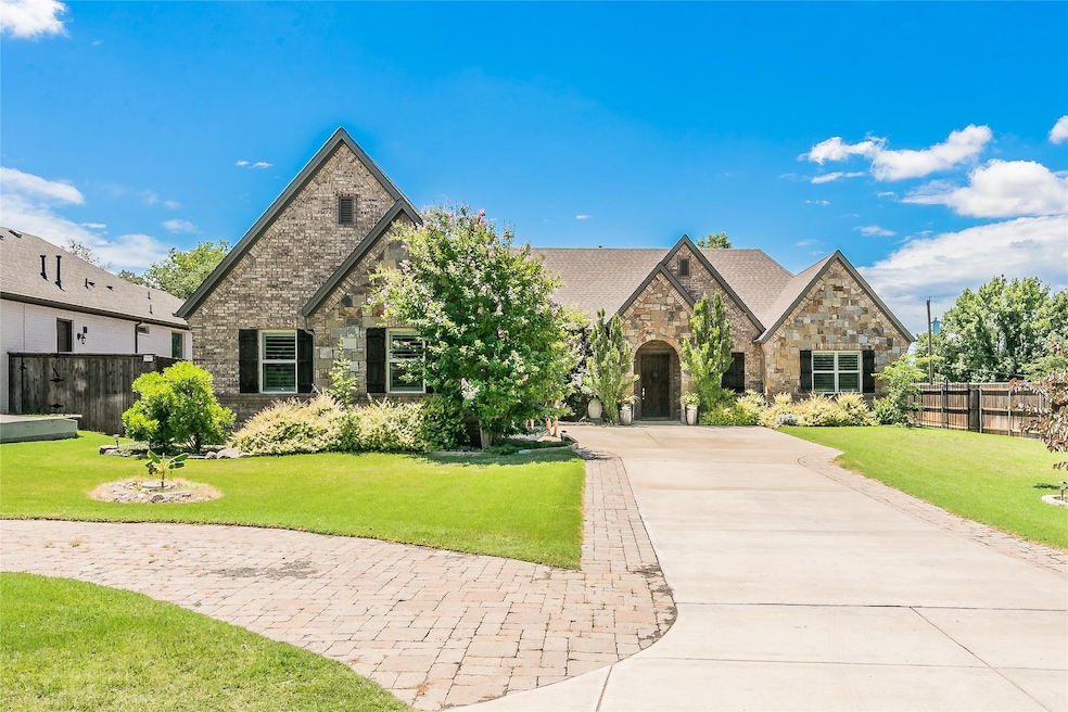 8708 Stewart Dr, North Richland Hills, TX 76182 - photo 1