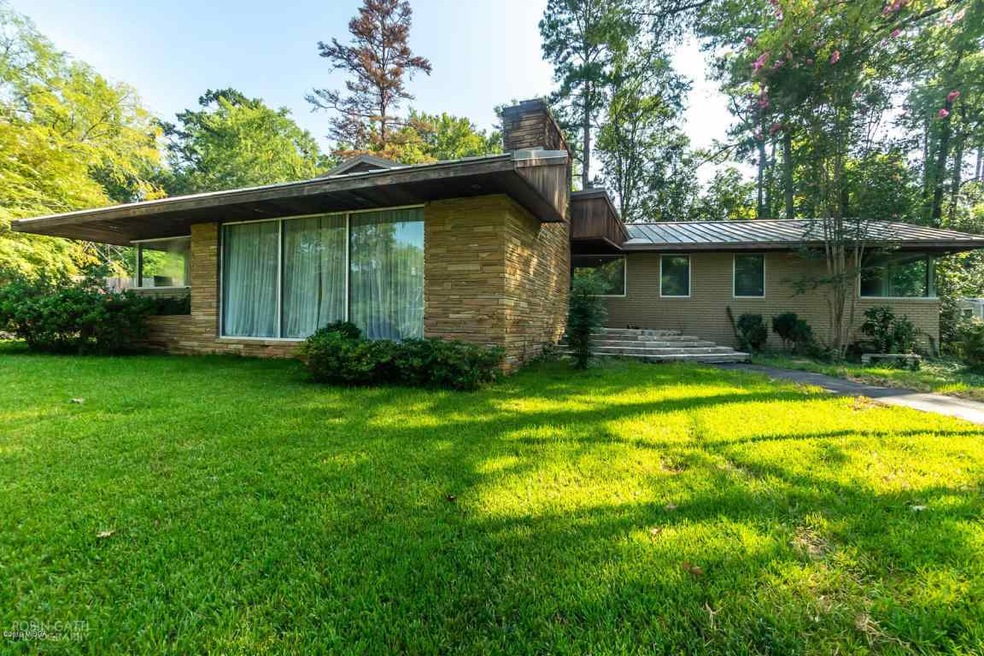 1569 Lone Oak Dr, Macon, GA 31211 - photo 1