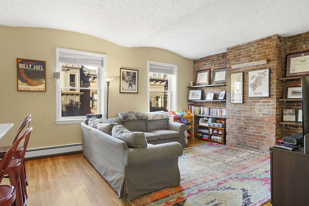 9 Battery St unit 7, Boston, MA 02109 - photo 1