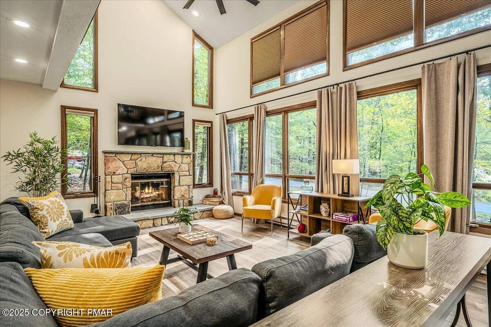 1119 Kensington Dr, East Stroudsburg, PA 18301 - photo 1