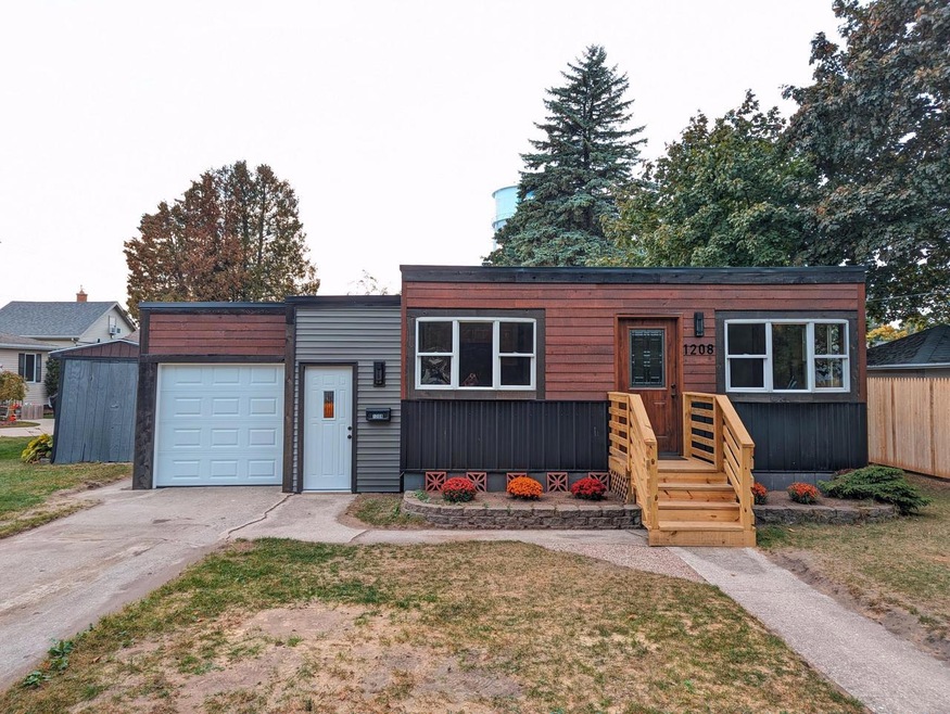 1208 Lowell St, Two Rivers, WI 54241 - photo 1