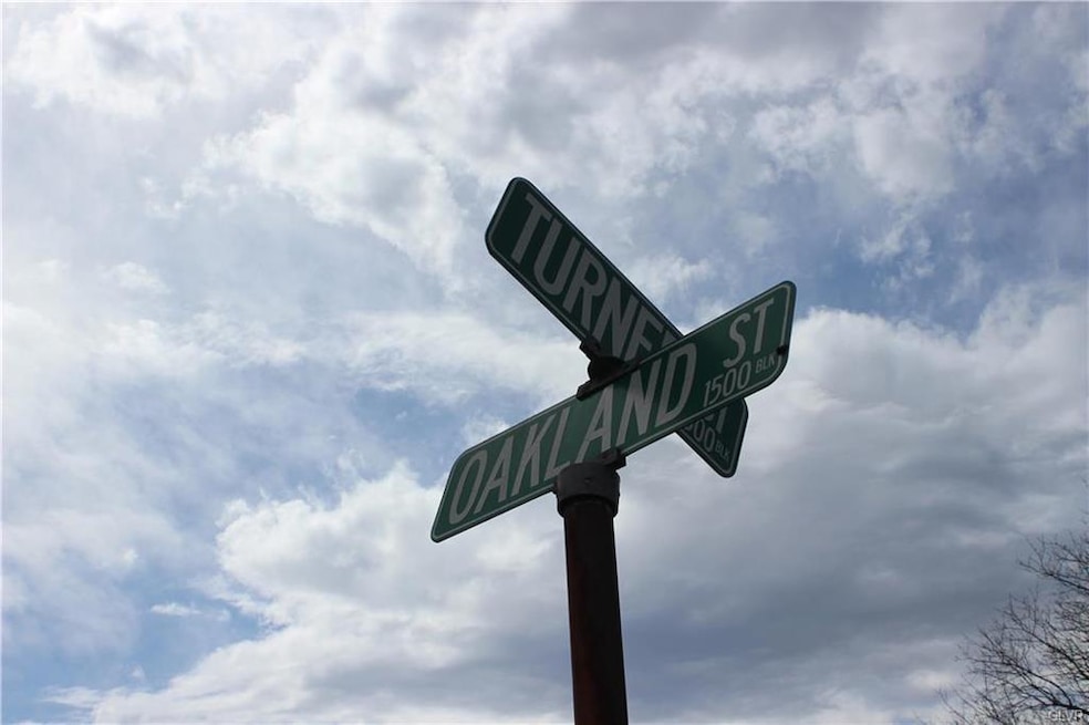 527 Turner St, Bethlehem, PA 18018 - photo 1