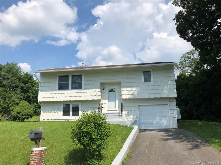 41 Cornfield Rd, Waterbury, CT 06704 - photo 1