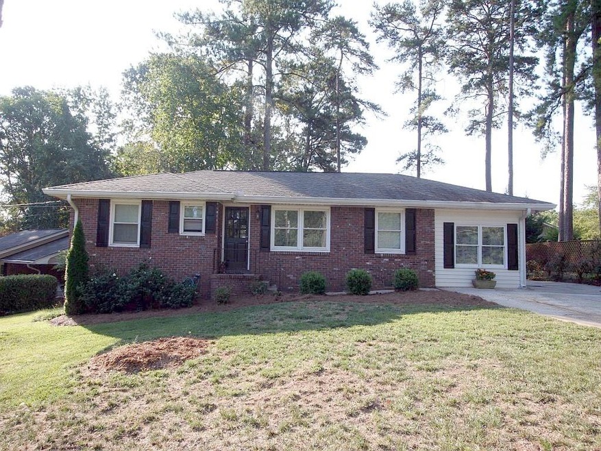 Renovated 4 sides brick ranch in Desirable Lindmoo