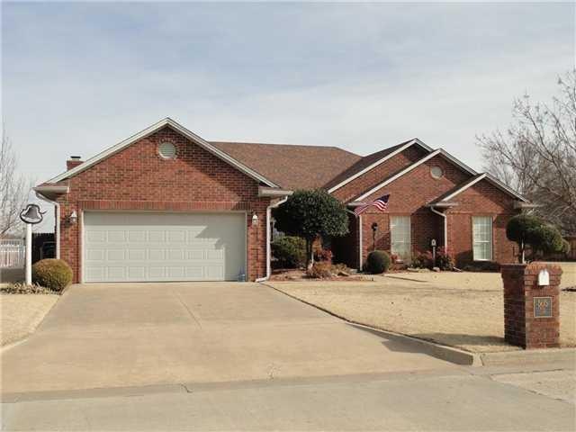 Exterior Front. 4 bedroom beauty in elite Highland