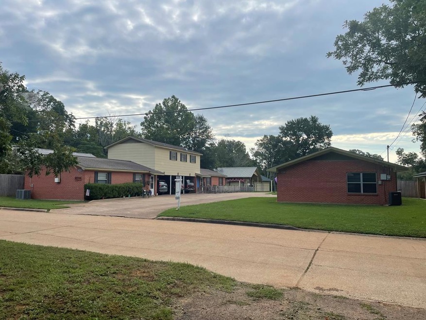 605  607 S Church St, Nacogdoches, TX 75961 - photo 1