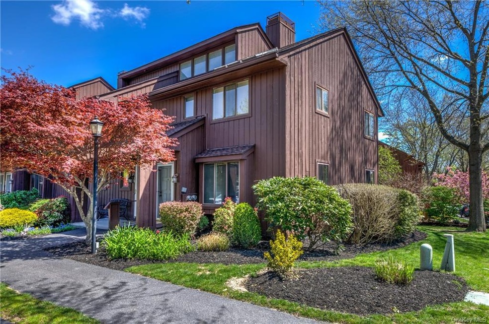 11 Old Farm Ln unit 11, Mohegan Lake, NY 10547 - photo 1