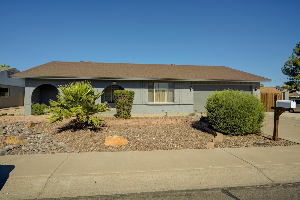 7208 S Alder Dr, Tempe, AZ 85283 - photo 1