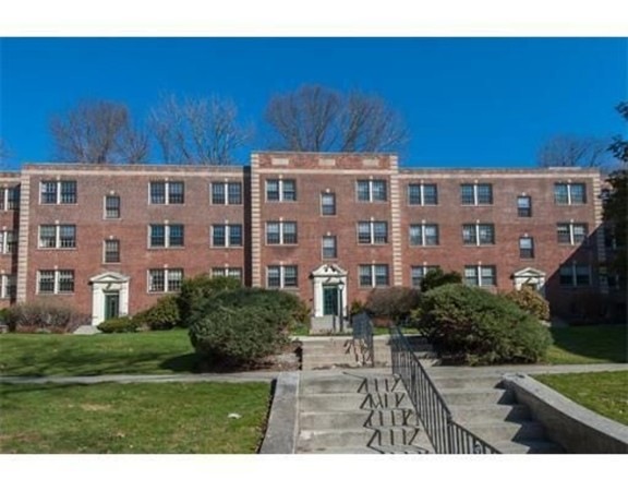 1490 Beacon St unit 4, Brookline, MA 02446 - photo 1