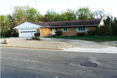 255 Ridgewood Ct, Ionia, MI 48846 - photo 1