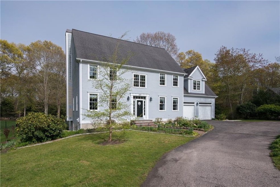 27 Sycamore Ln, Saunderstown, RI 02874 - photo 1