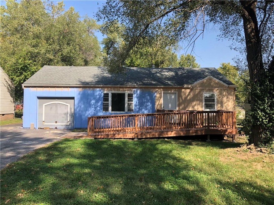 11206 W 69th Terrace, Shawnee, KS 66203 - photo 1