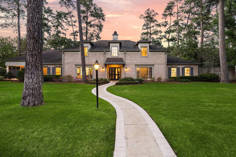 11930 Surrey Ln, Houston, TX 77024 - photo 1