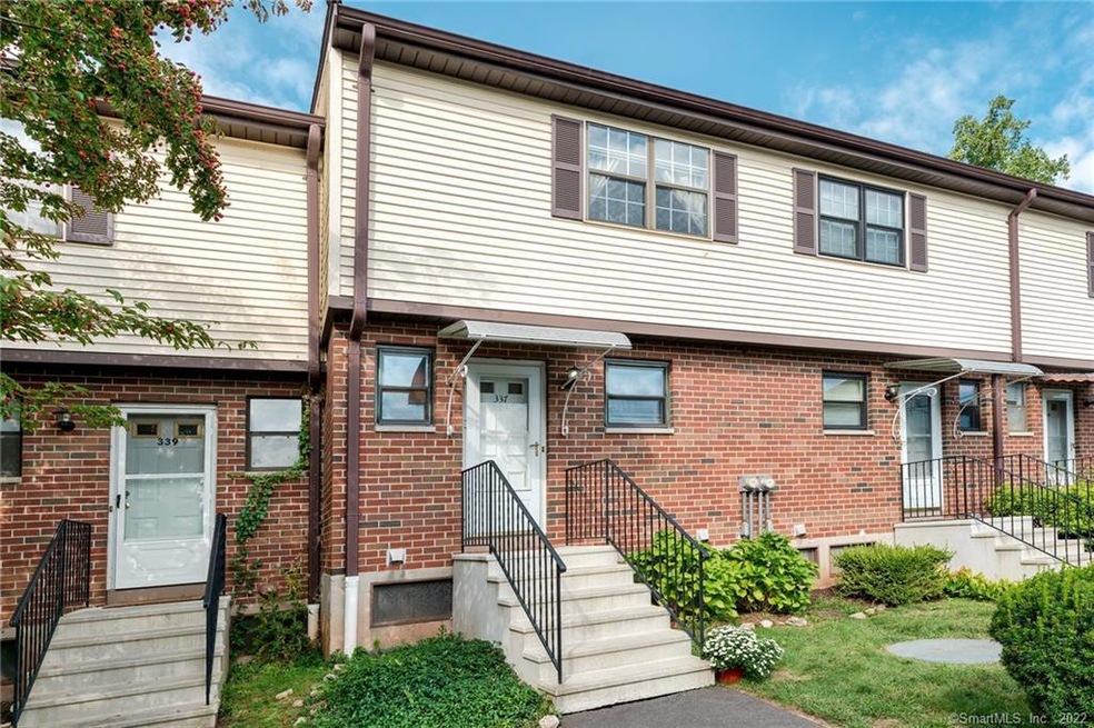 337 Hampton Ct unit 337, Newington, CT 06111 - photo 1