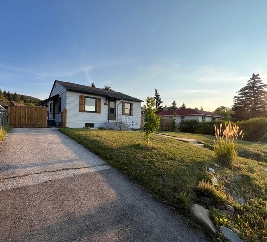 For Sale $470,000 • Co-Listing Agent