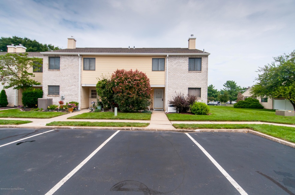 44 Front Ct, Old Bridge, NJ 08857 - photo 1