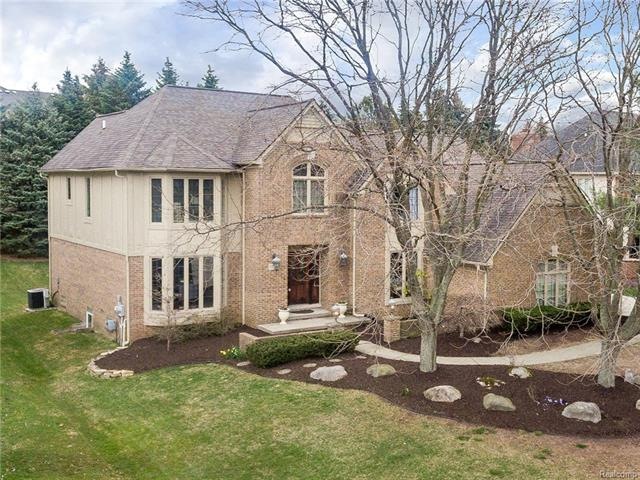 3724 Newcastle Dr, Rochester Hills, MI 48306 - photo 1