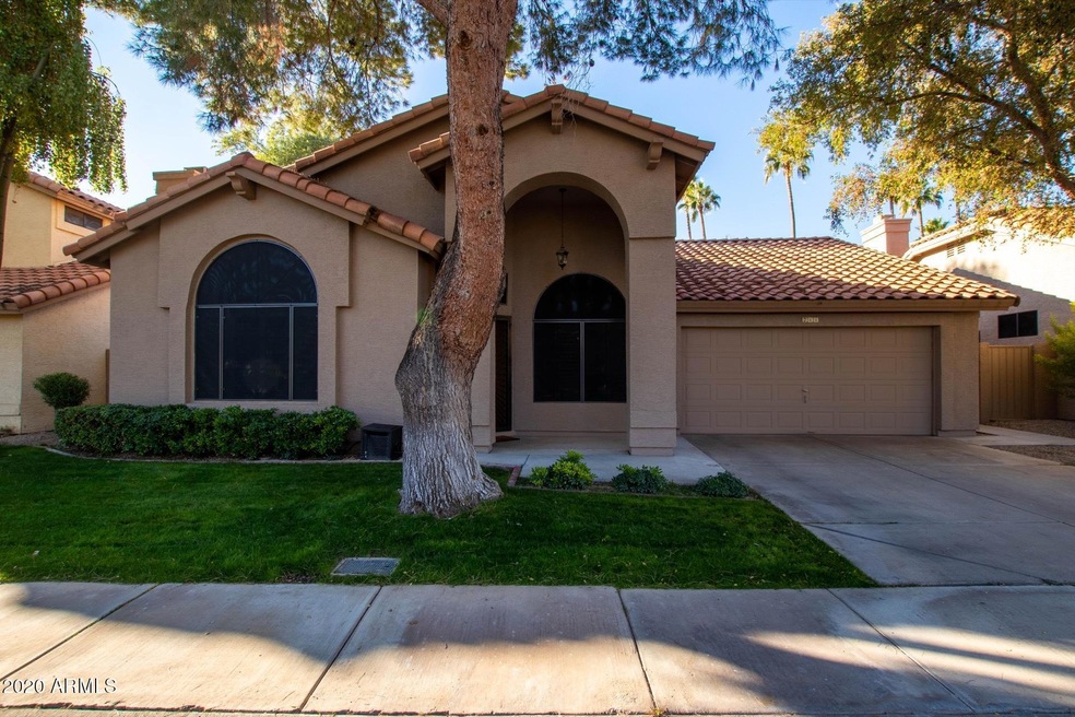 211 W Lisa Ln, Tempe, AZ 85284 - photo 1