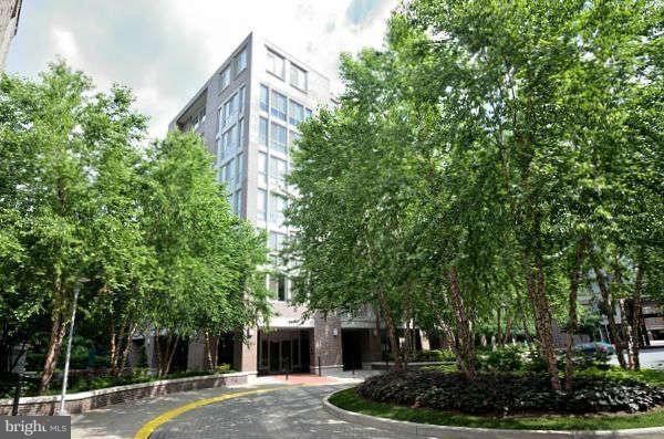 The Byron unit 803, Falls Church, VA 22046 - photo 1