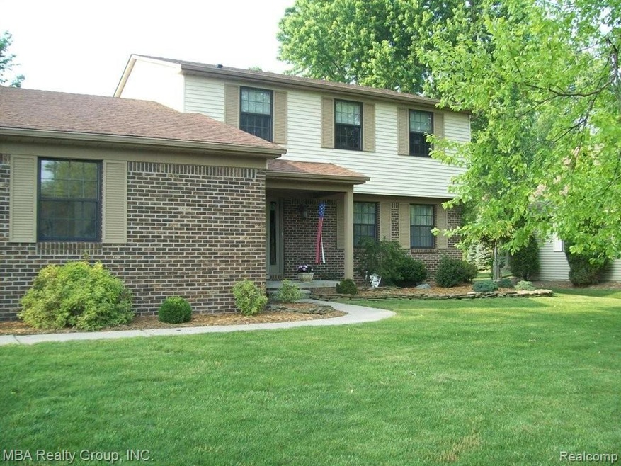 10222 Loma Circle