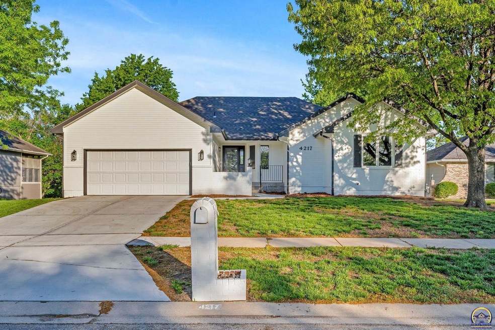 4217 SW Colly Creek Ct, Topeka, KS 66610 - photo 1