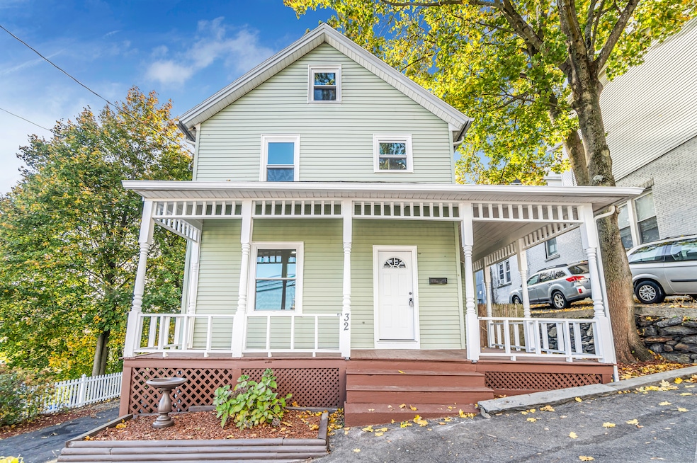 32 Hill St, Shelton, CT 06484 - photo 1