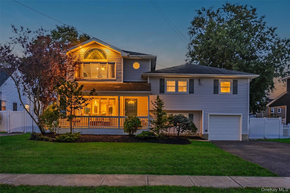 Pending $929,000 • Co-Listing Agent