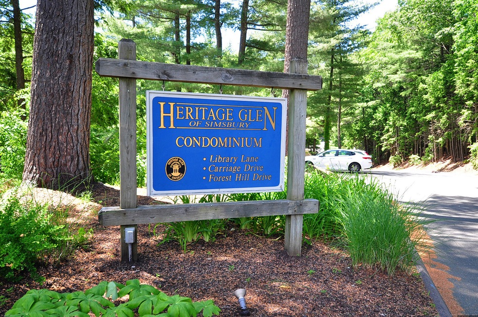 50 Library Ln unit 50, Simsbury, CT 06070 - photo 1