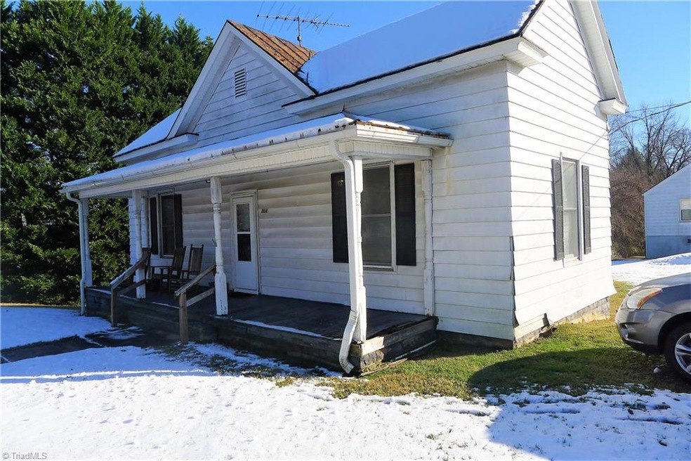 701 Lawsonville Ave, Reidsville, NC 27320 - photo 1